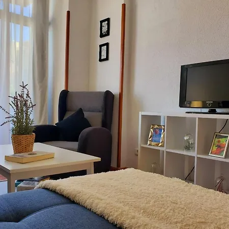 2 Bedrooms Ap Yumbo Center شقة *